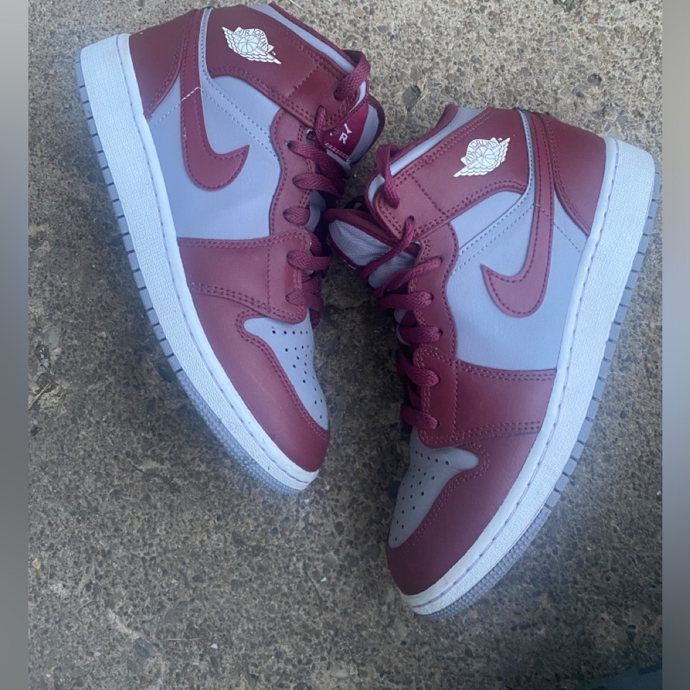 Boys 6Y Air Jordan’s used